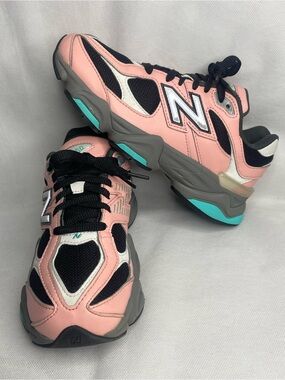 New Balance 9060 Classic Sneakers Pink Teal Size 5 Grade School Big Kid GC9060RK